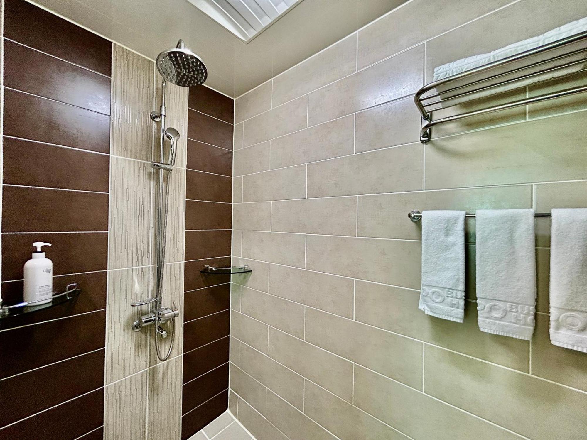 Okpo Business Hotel Geoje Dış mekan fotoğraf